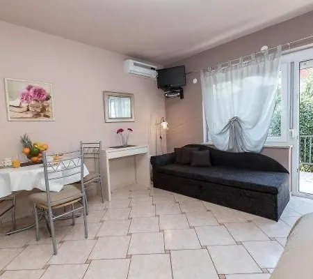 Studio In With Sea View, Terrace, Air Conditioning, Wi-fi Apartment